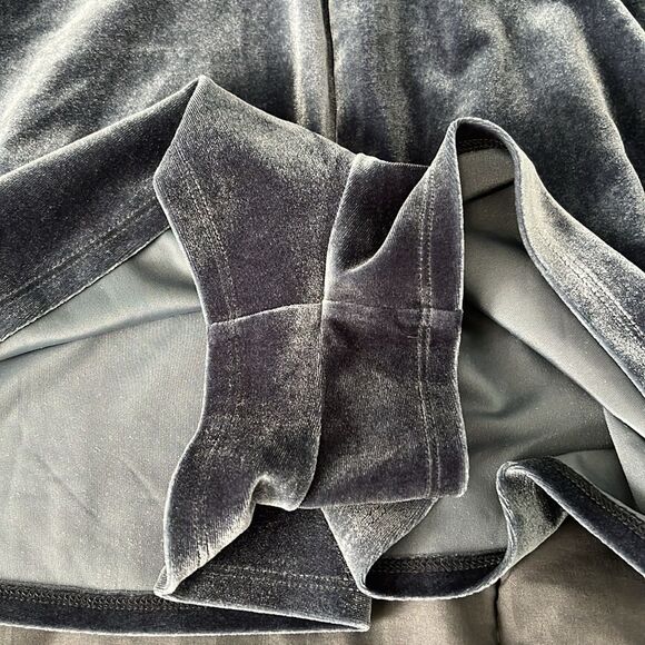 Silence + Noise Velvet Romper Blue Size Small - Picture 8 of 8